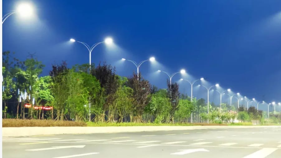 Road / outdoor area illuminated by LED street lights
